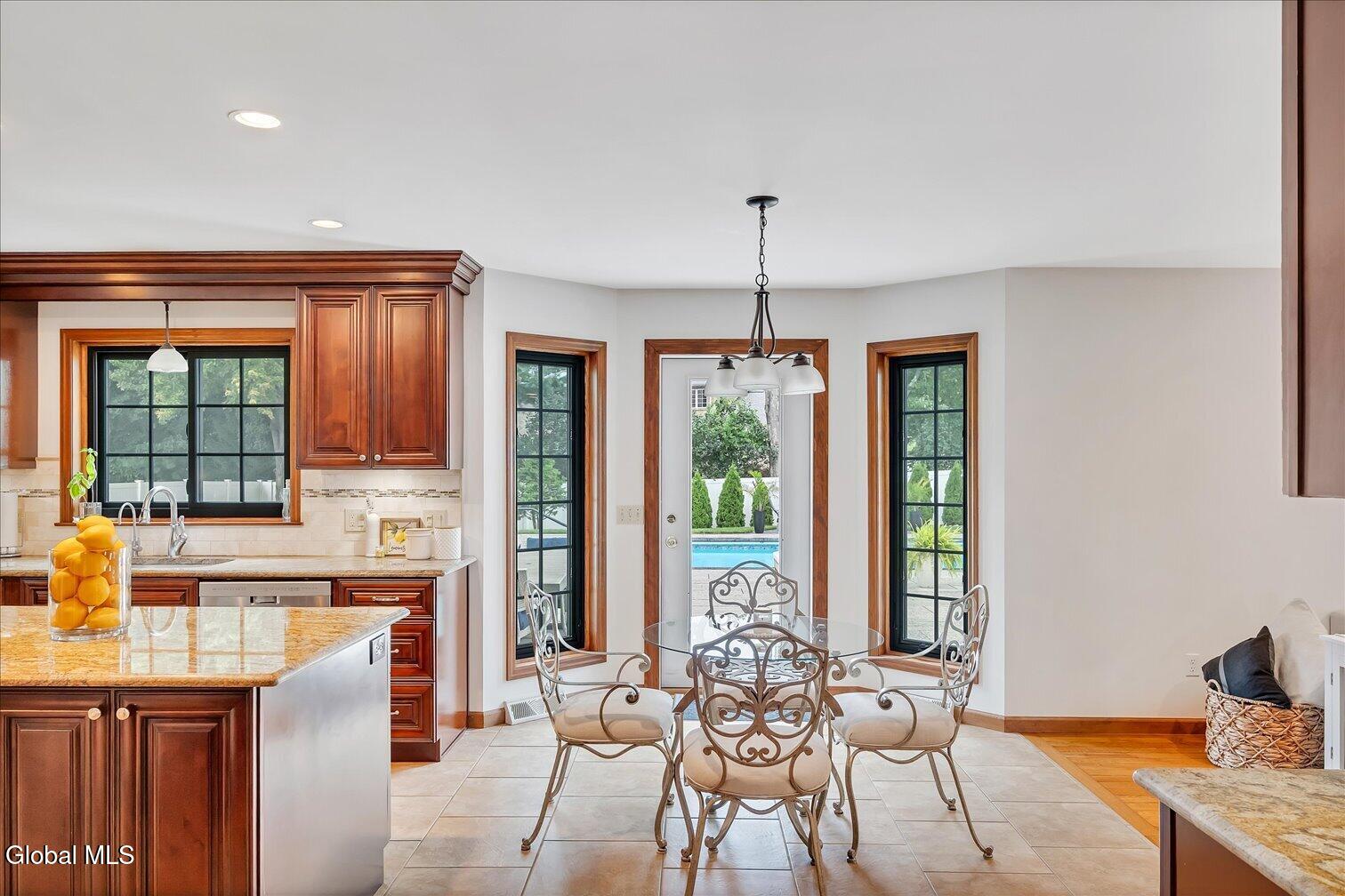 3062 New Williamsburg Drive Guilderland NY 12303