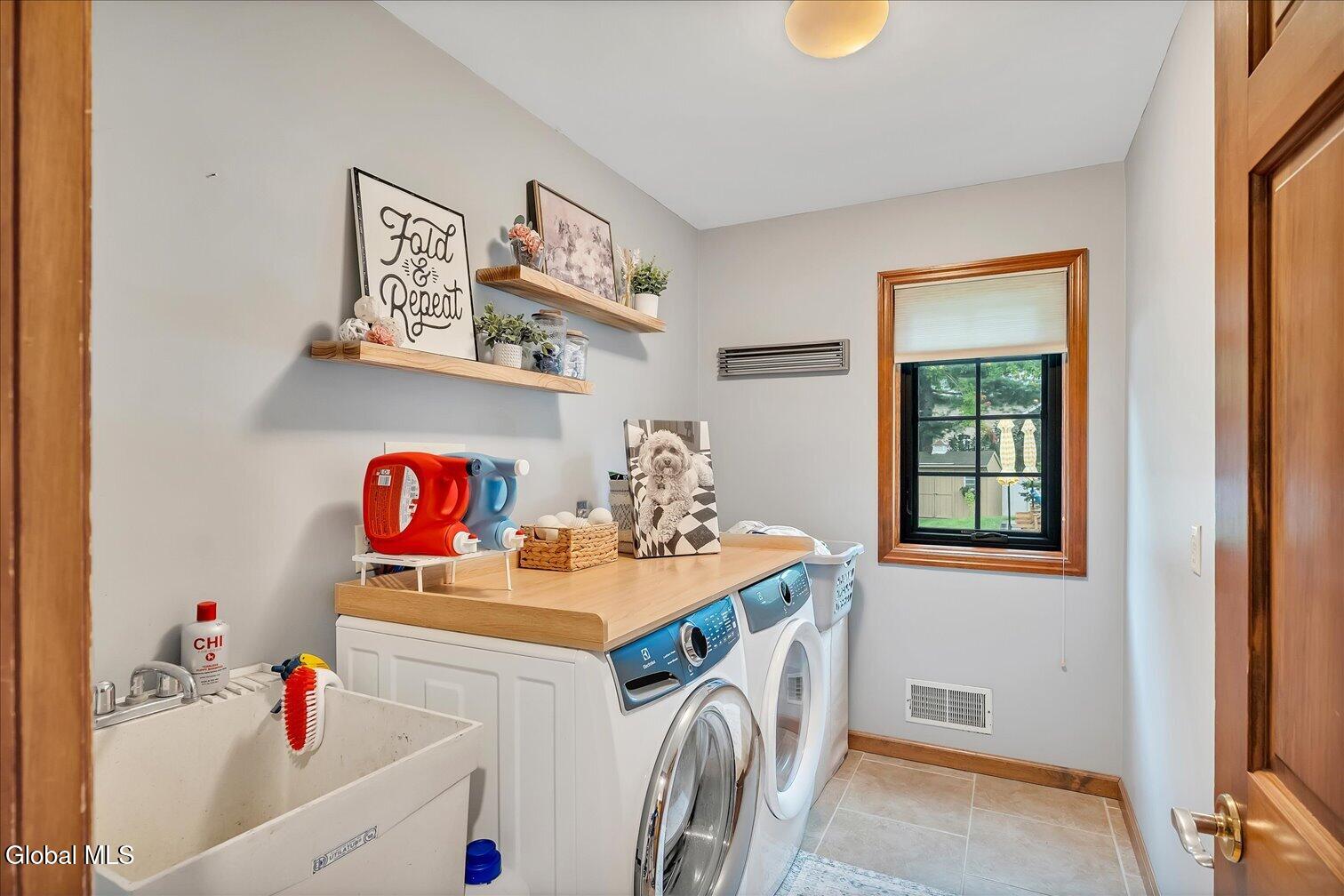 3062 New Williamsburg Drive Guilderland NY 12303