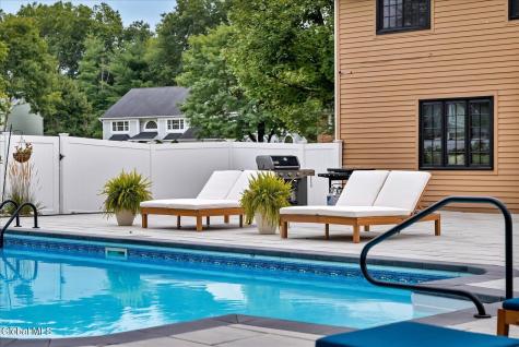 3062 New Williamsburg Drive Guilderland NY 12303