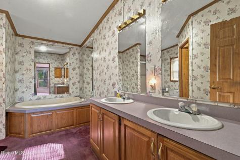11 Lucia Road Ballston Spa NY 12020