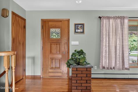 137 Mammoth Spring Road Wynantskill NY 12198