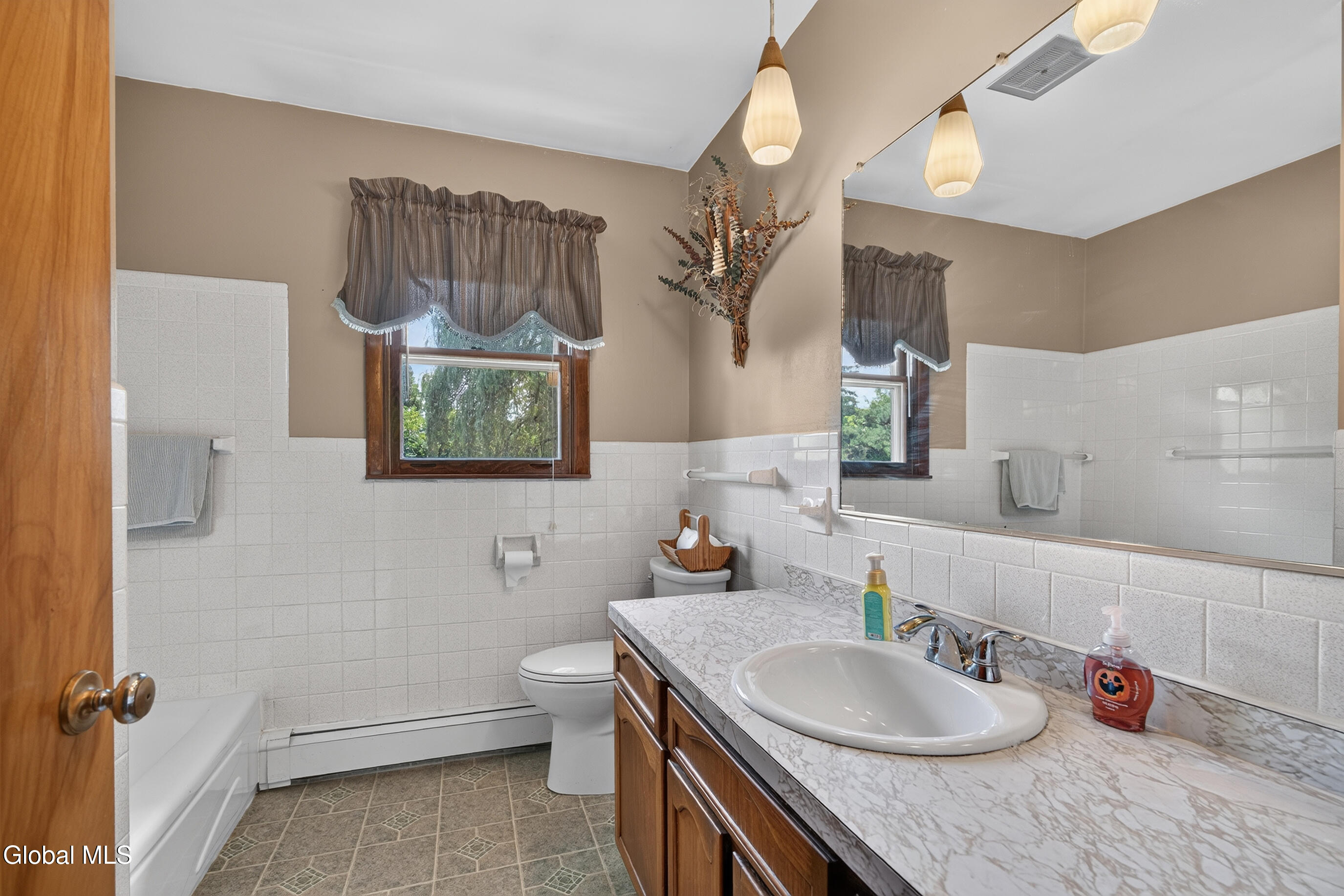 137 Mammoth Spring Road Wynantskill NY 12198