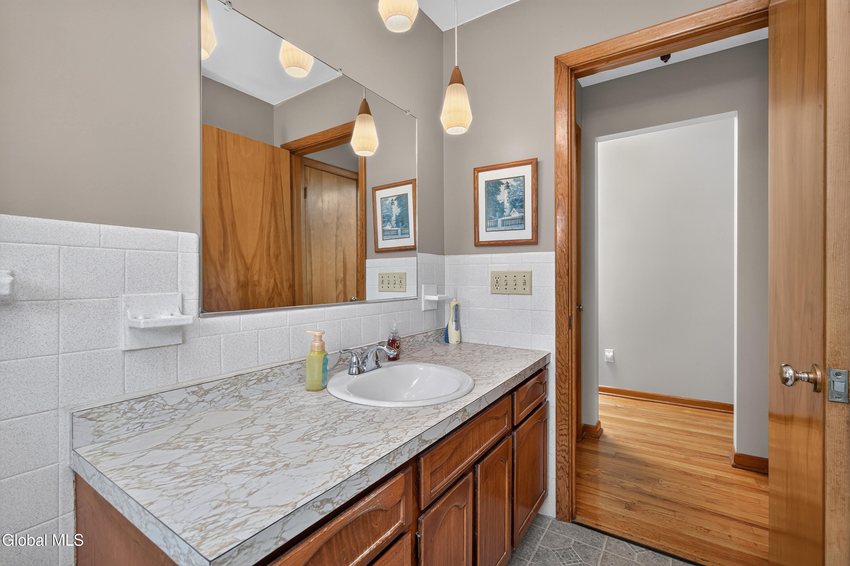 137 Mammoth Spring Road Wynantskill NY 12198