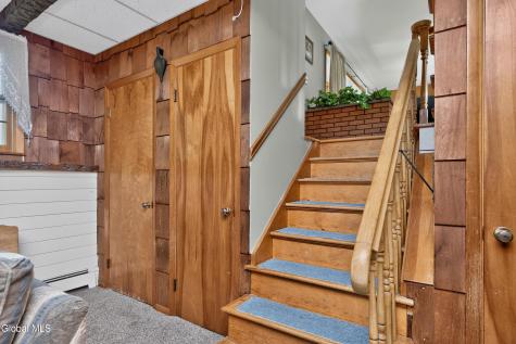 137 Mammoth Spring Road Wynantskill NY 12198