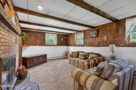 137 Mammoth Spring Road Wynantskill NY 12198