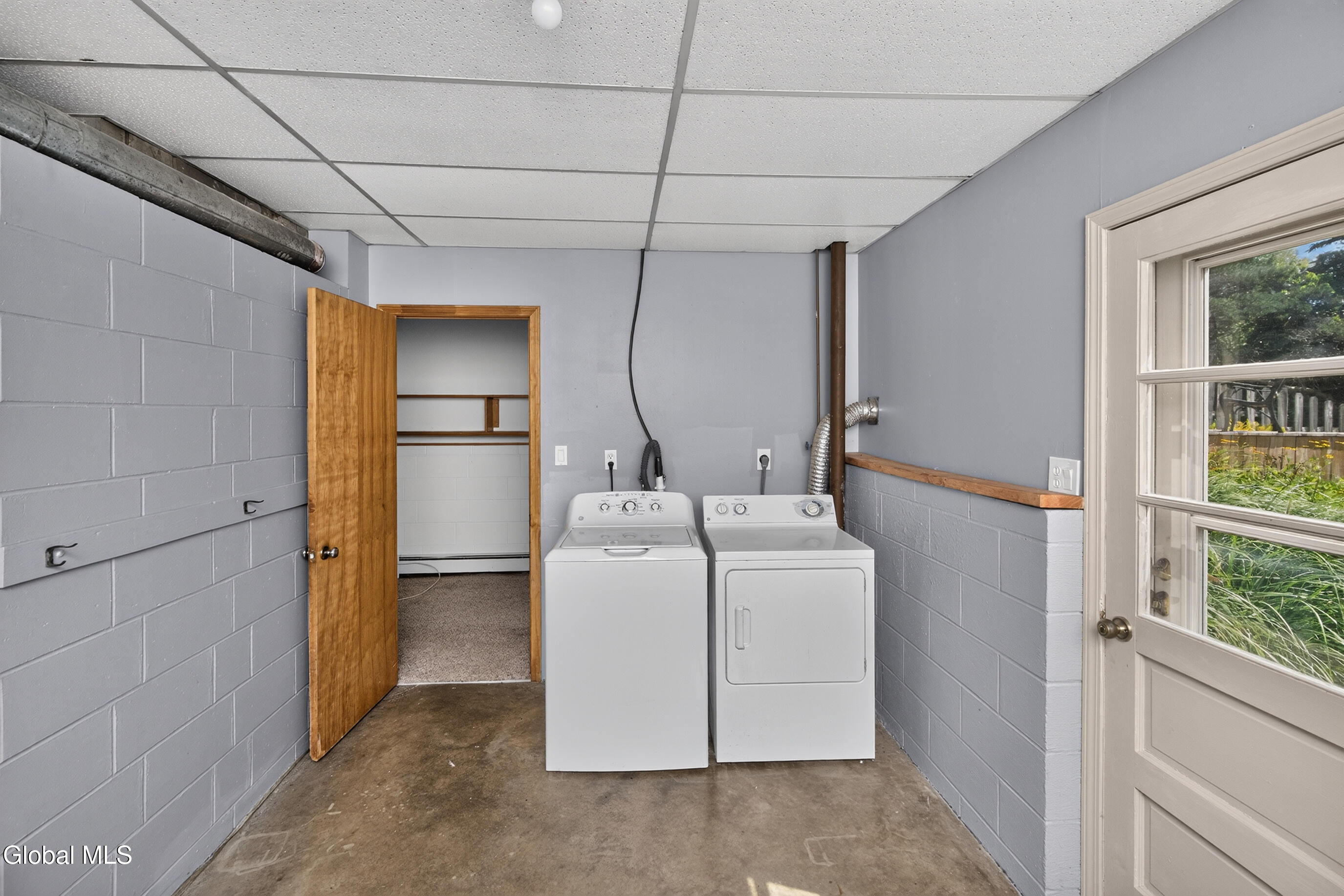 137 Mammoth Spring Road Wynantskill NY 12198