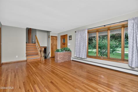 137 Mammoth Spring Road Wynantskill NY 12198