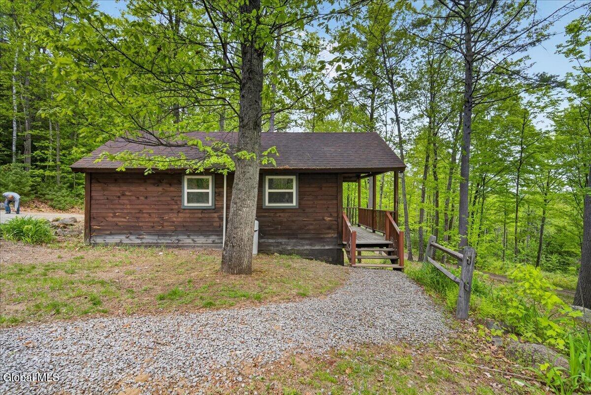 L4.200 Us-9 Schroon Lake NY 12870