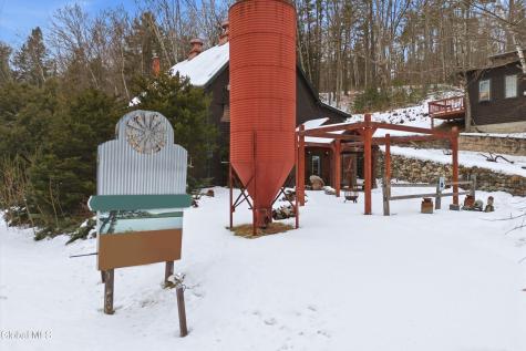L4.200 US-9 Schroon Lake NY 12870