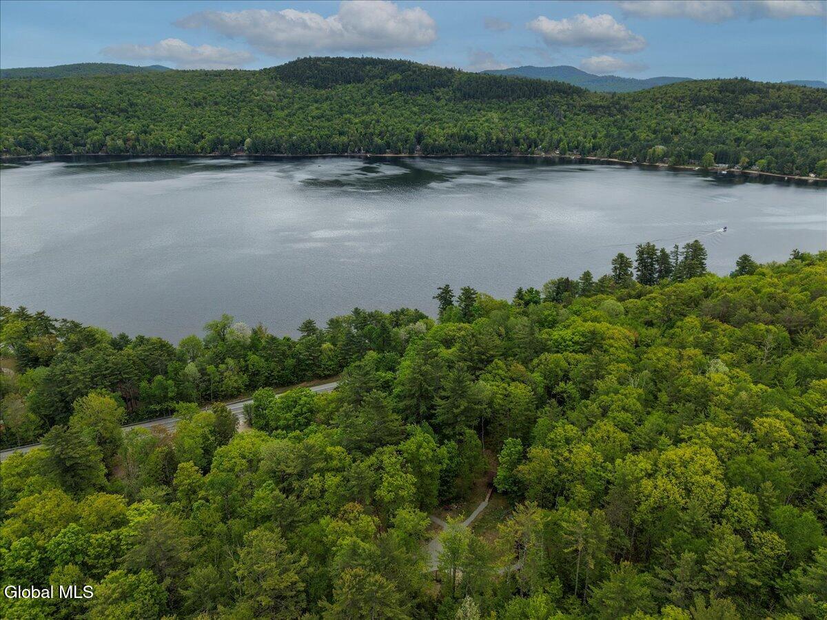 L4.200 Us-9 Schroon Lake NY 12870