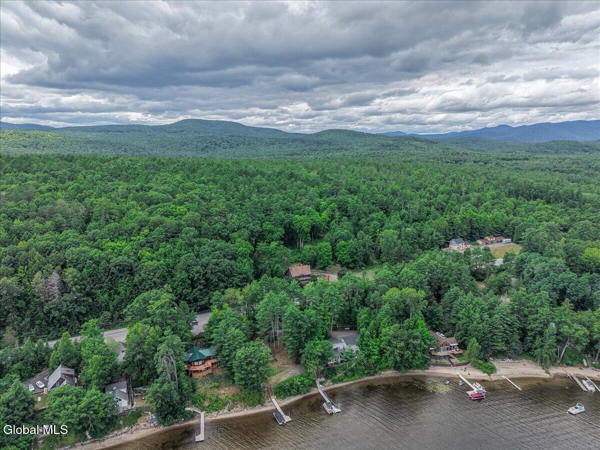 L4.200 Us-9 Schroon Lake NY 12870