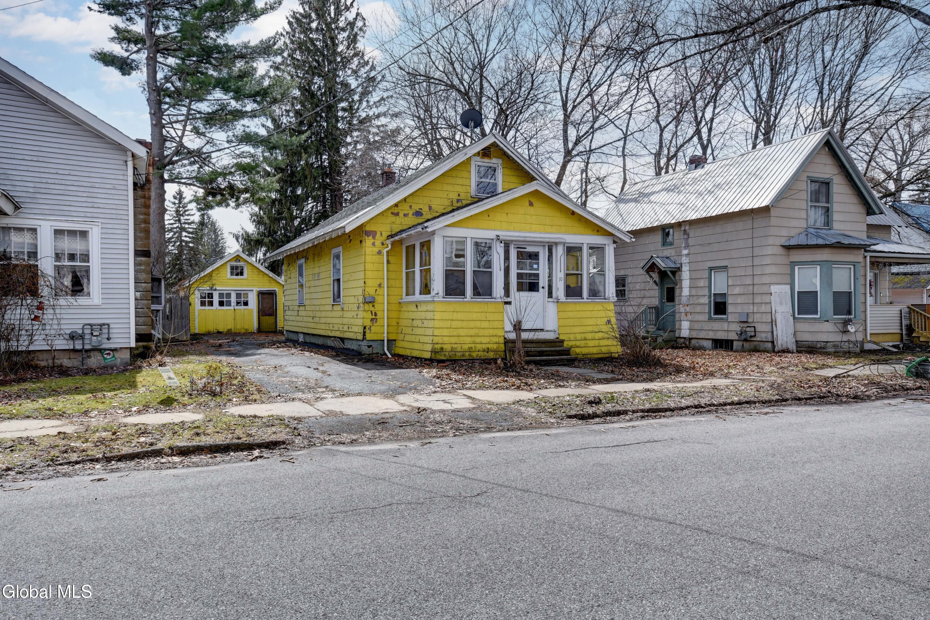 10 Franklin Street Gloversville NY 12078
