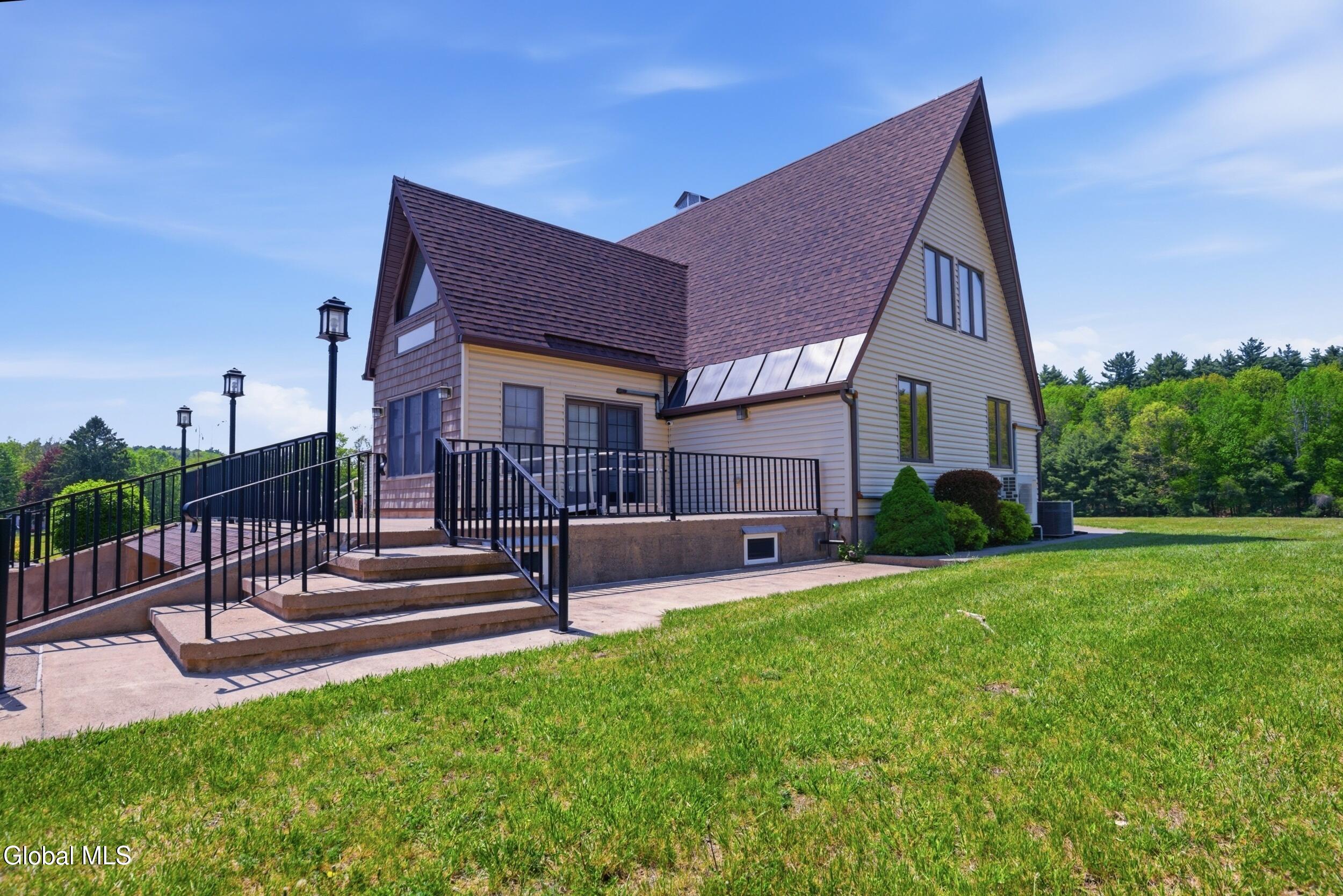 19 Polk Way West Sand Lake NY 12196