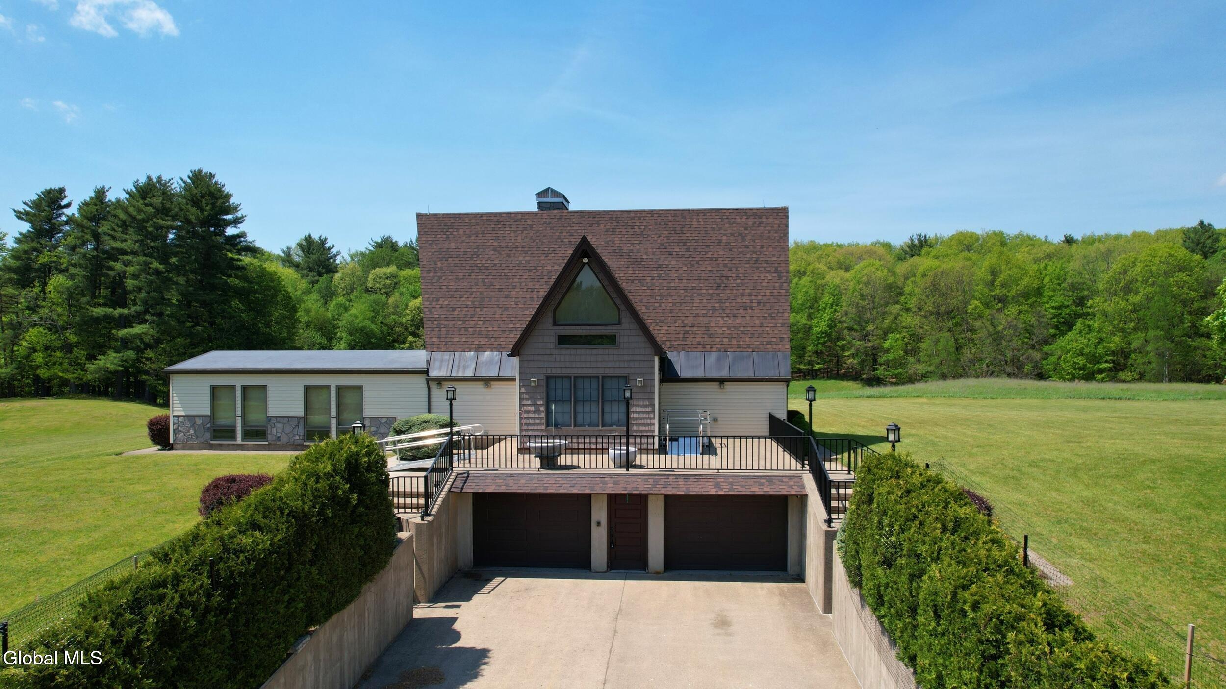 19 Polk Way West Sand Lake NY 12196