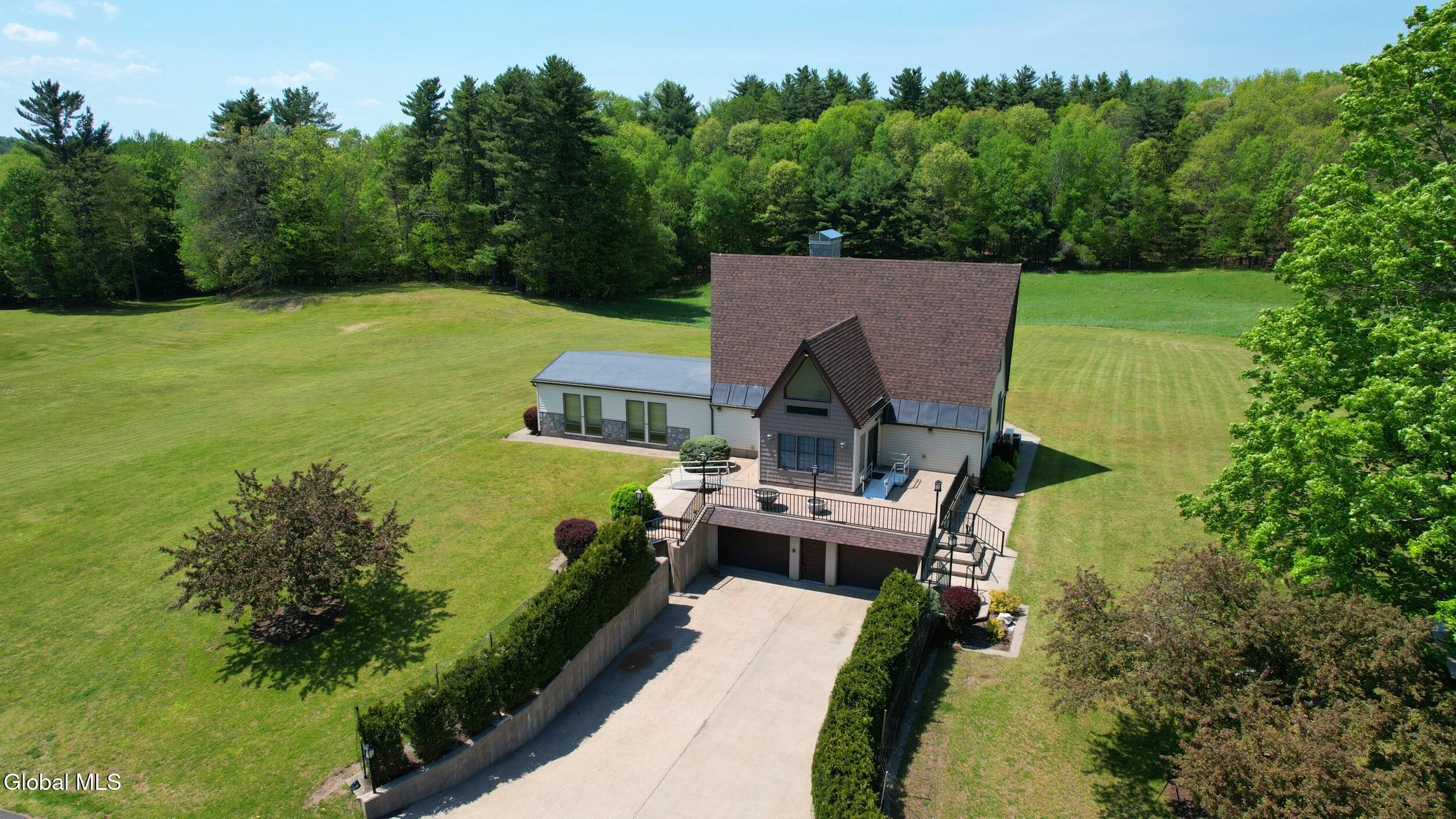 19 Polk Way West Sand Lake NY 12196