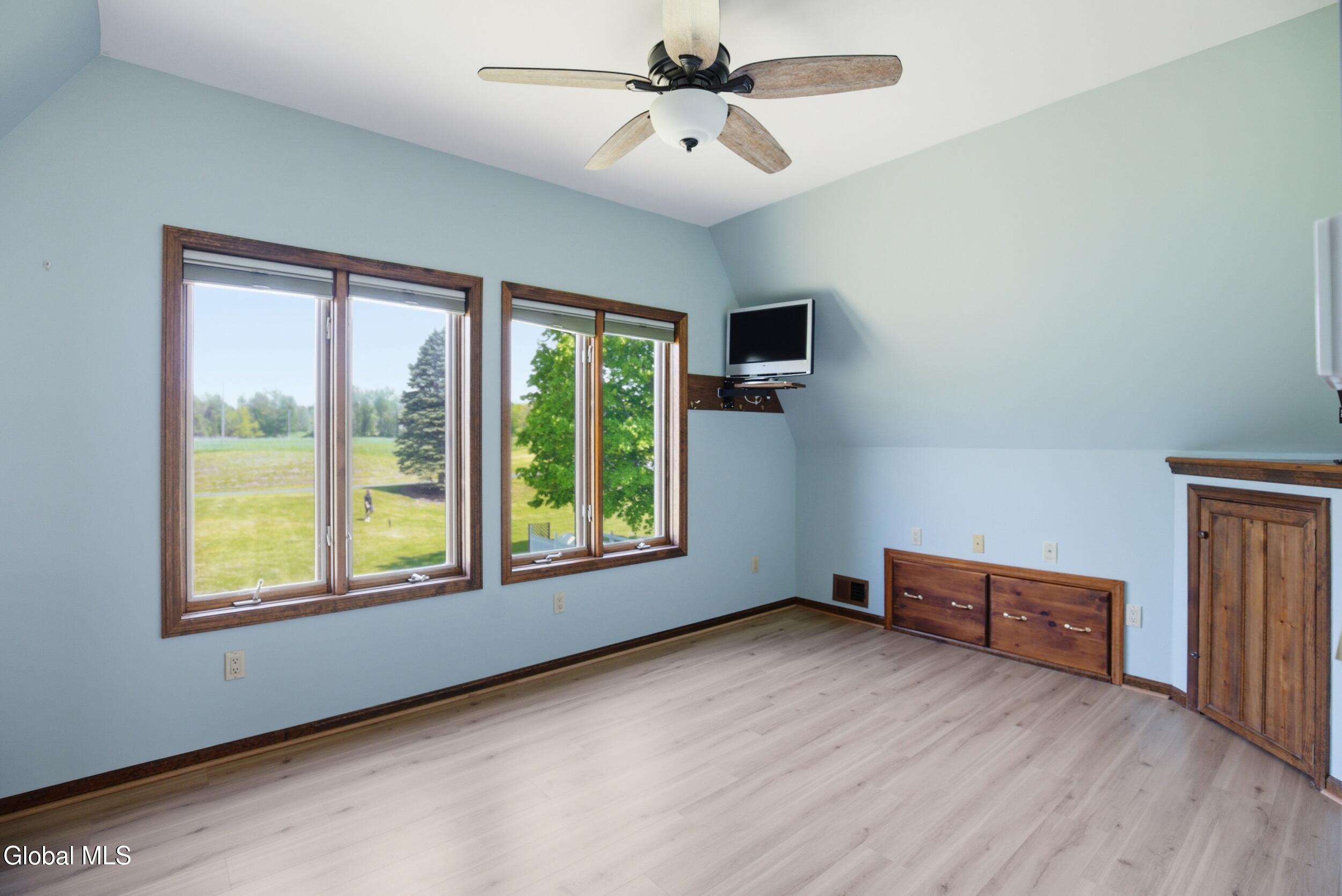 19 Polk Way West Sand Lake NY 12196