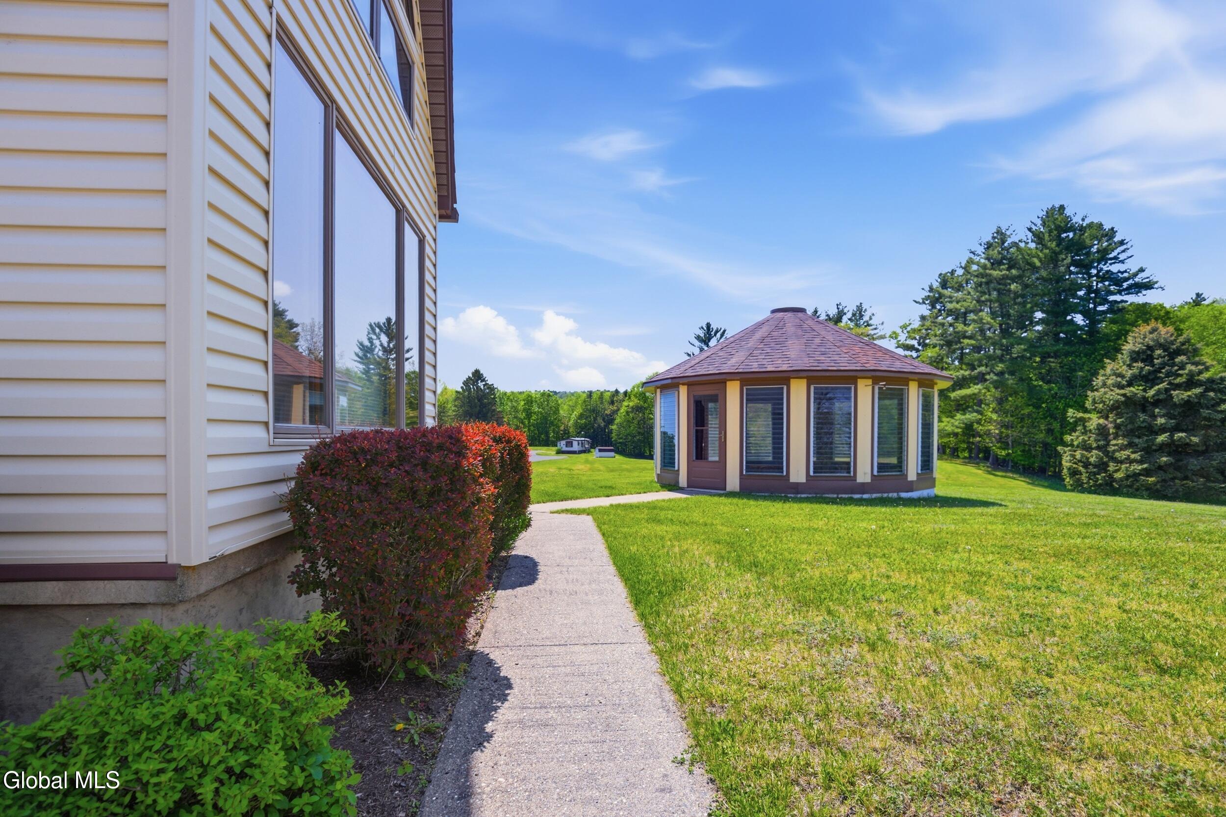 19 Polk Way West Sand Lake NY 12196