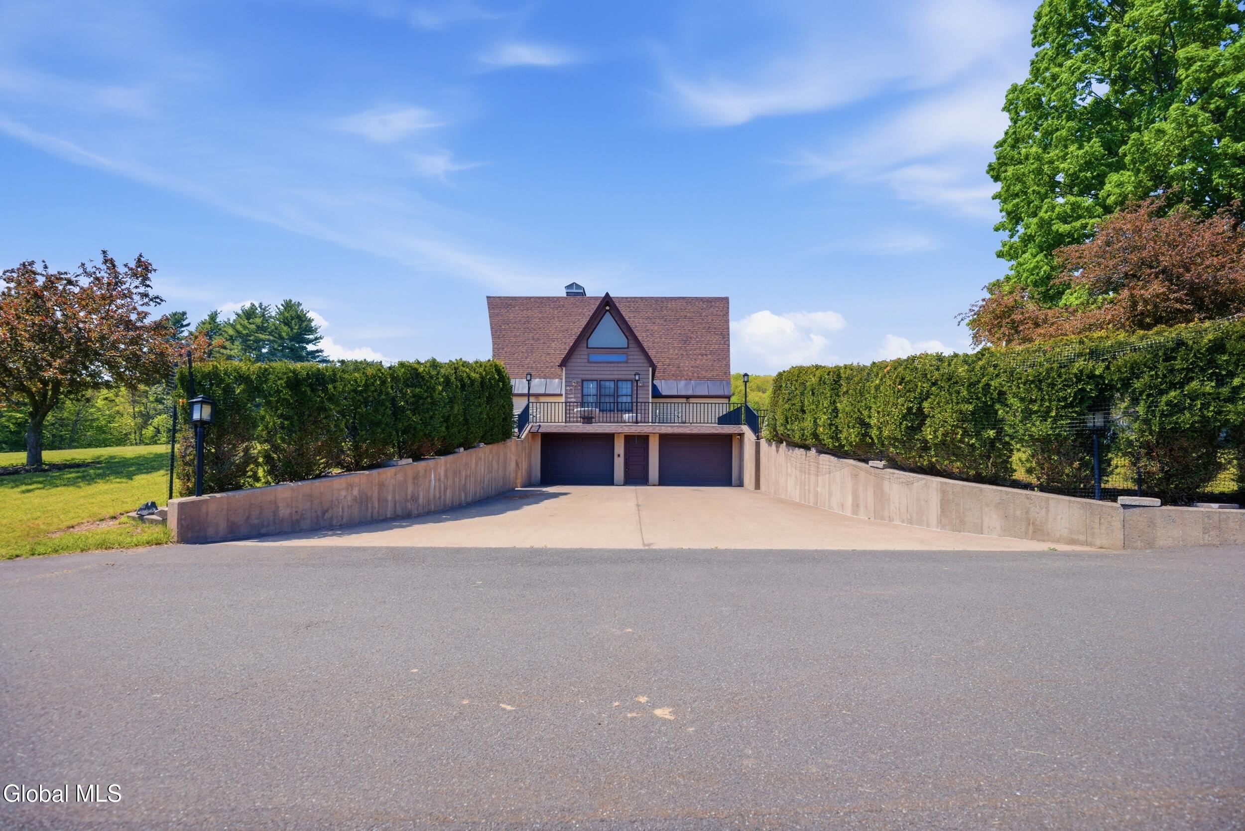 19 Polk Way West Sand Lake NY 12196