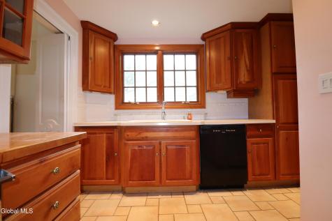2132 Niskayuna Drive Niskayuna NY 12309