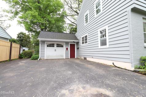 2132 Niskayuna Drive Niskayuna NY 12309