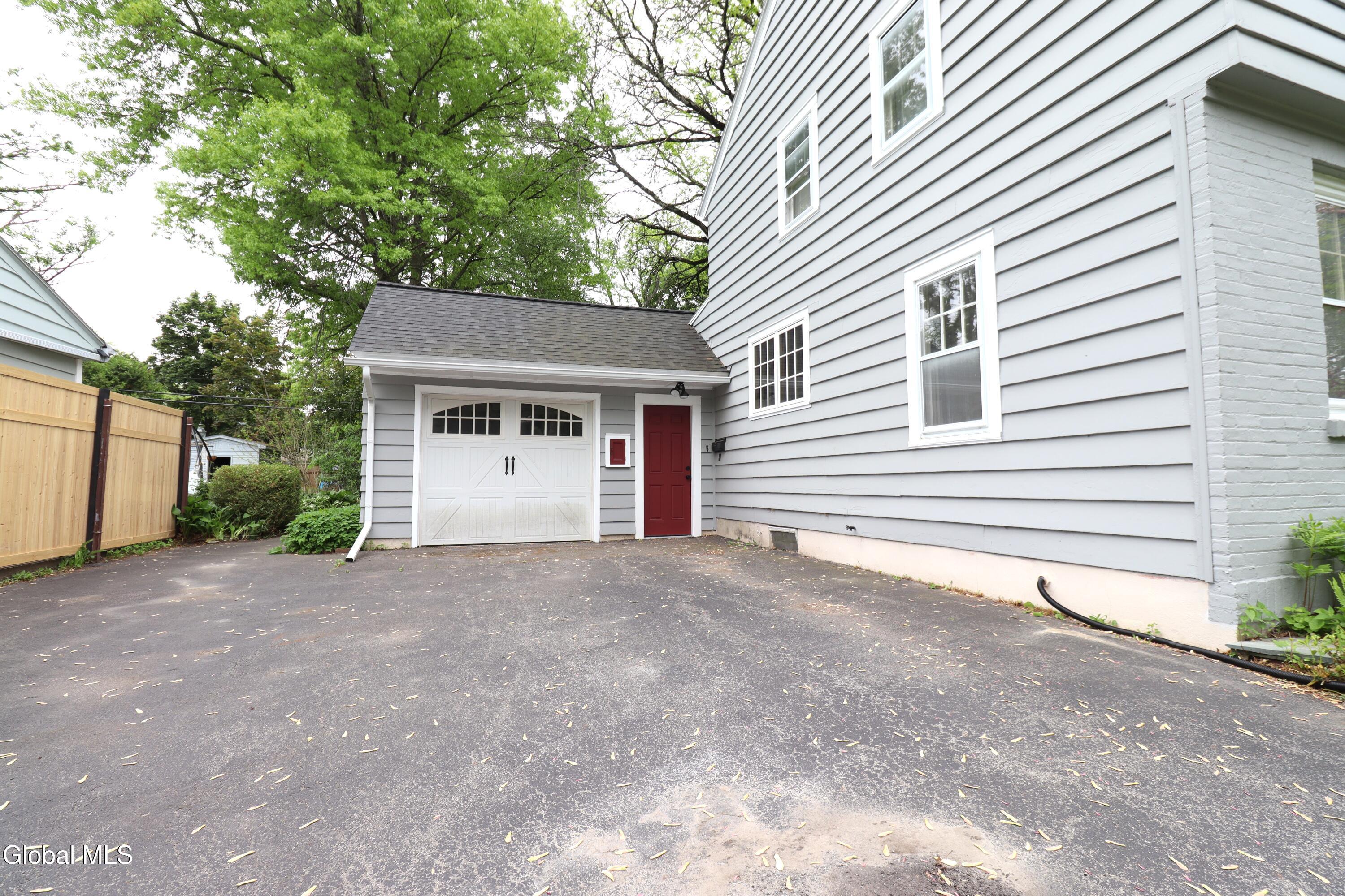 2132 Niskayuna Drive Niskayuna NY 12309