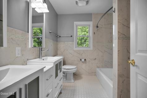 846 Northumberland Drive Schenectady NY 12309