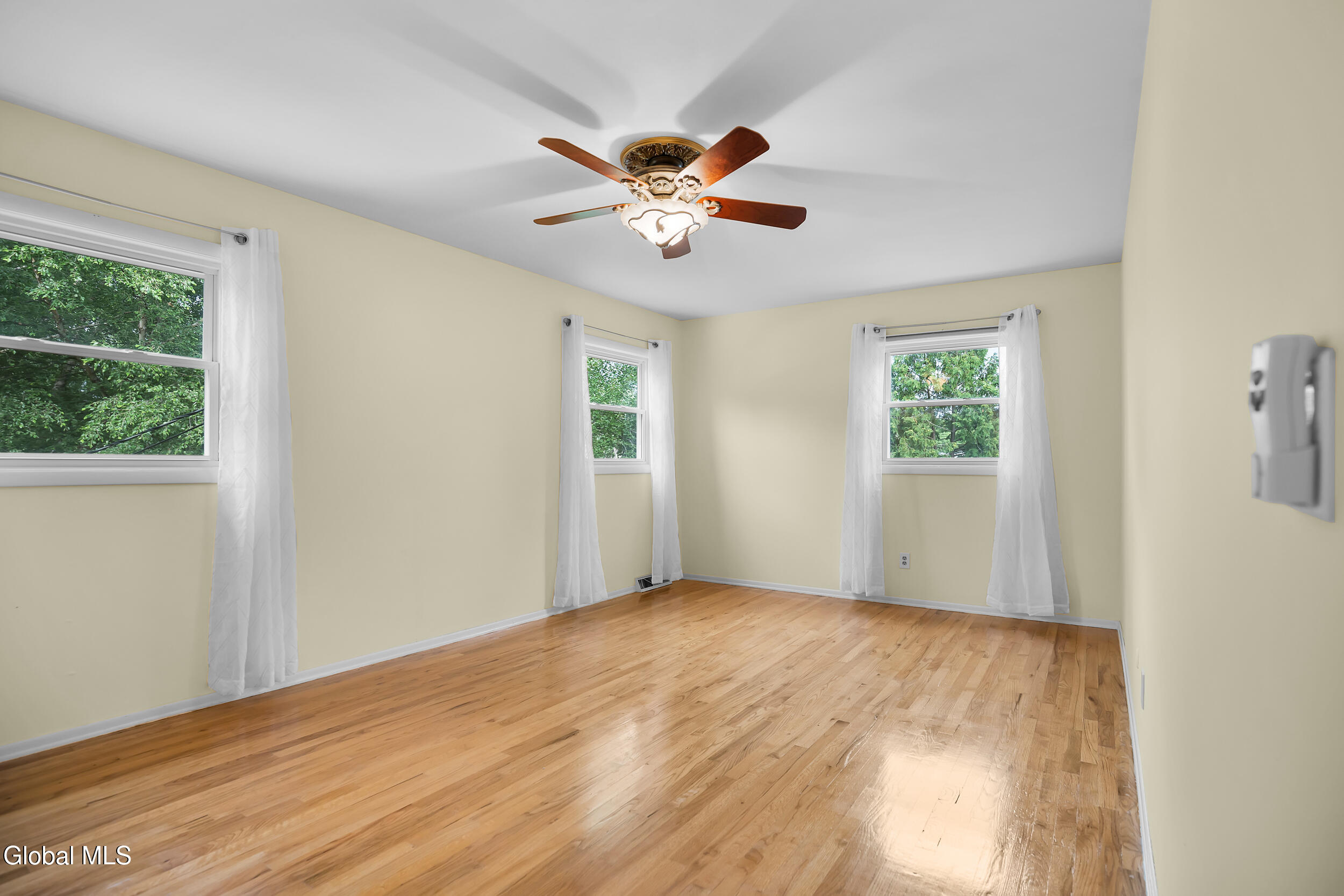 846 Northumberland Drive Schenectady NY 12309