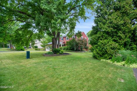 846 Northumberland Drive Schenectady NY 12309