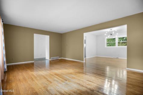 846 Northumberland Drive Schenectady NY 12309