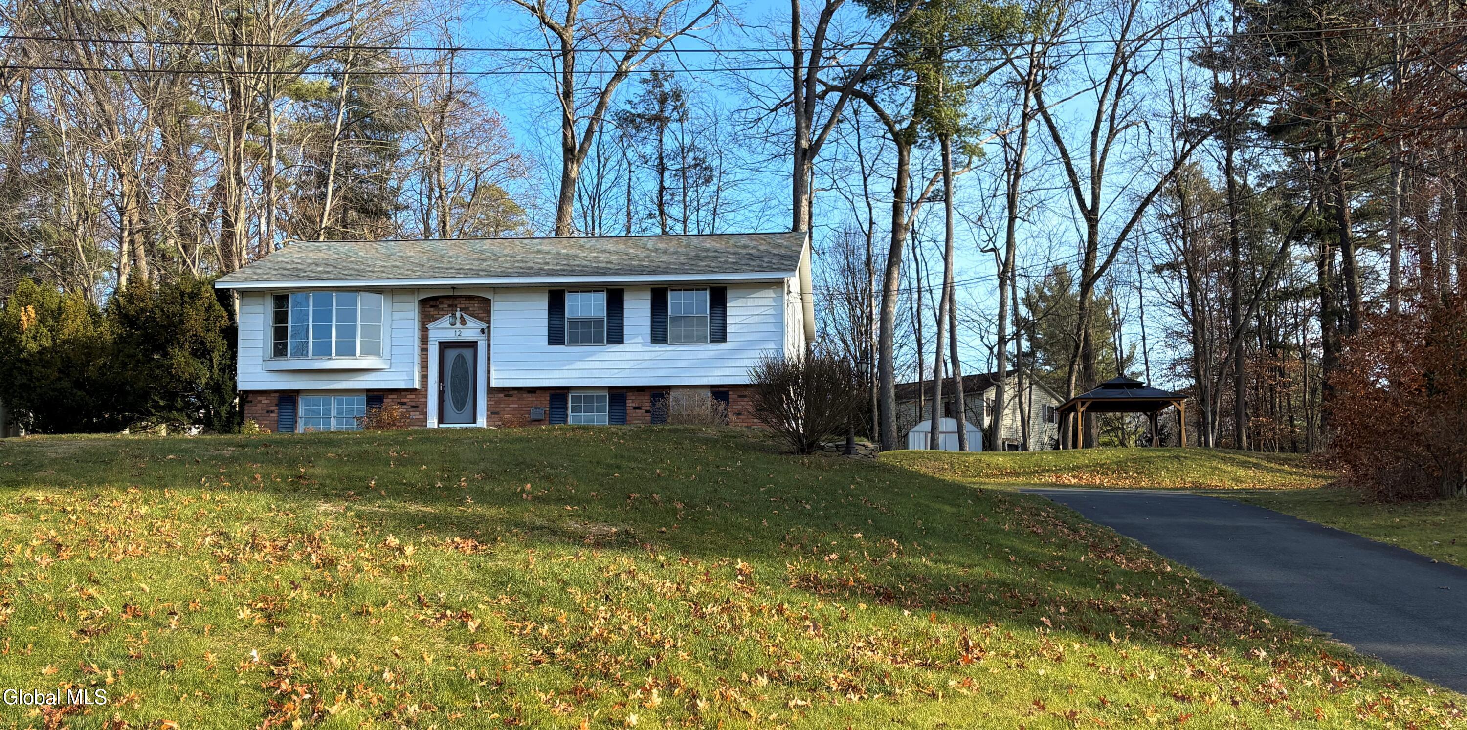 12 Clove Court Clifton Park NY 12065