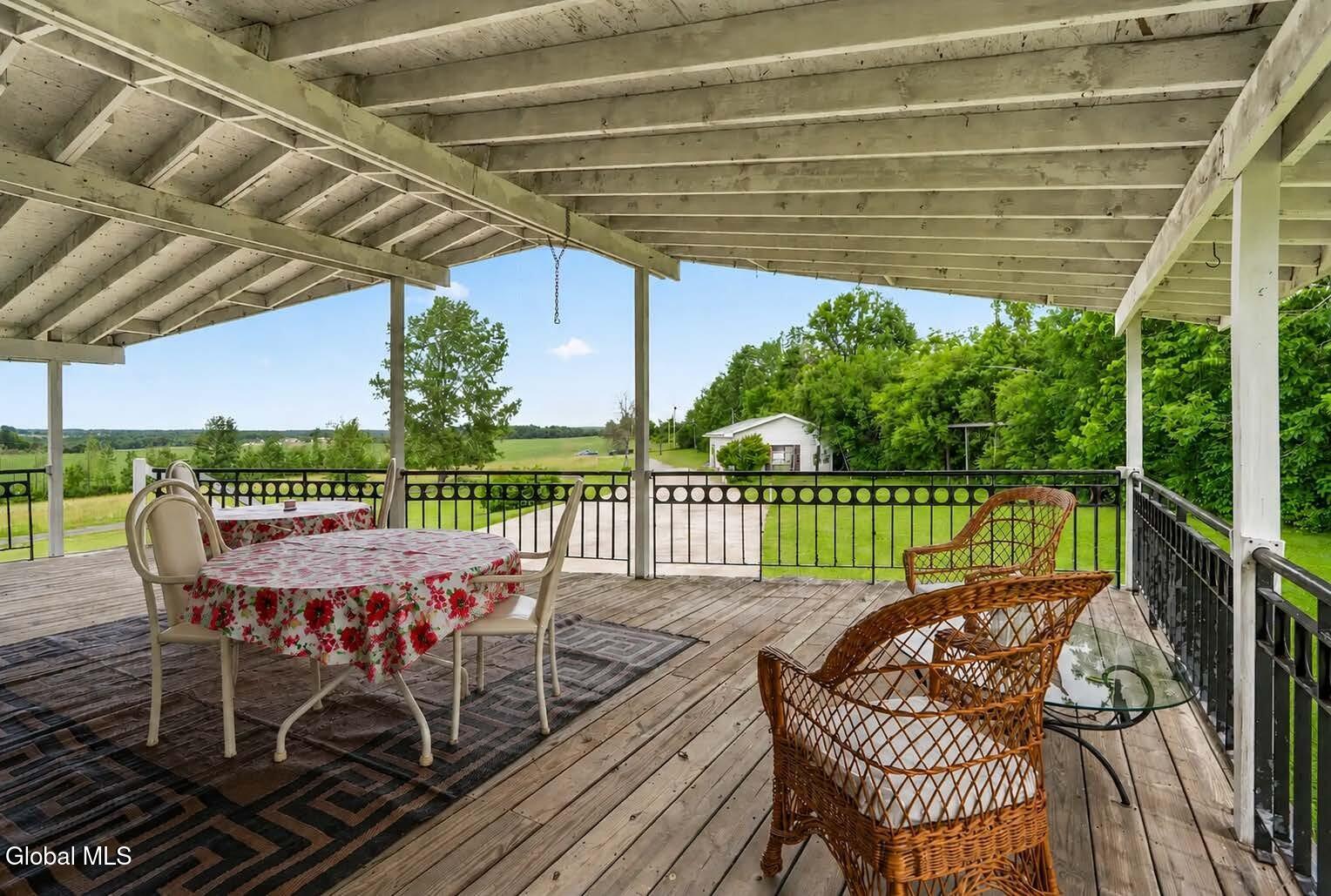 204 Devenpeck Road Sprakers NY 12166
