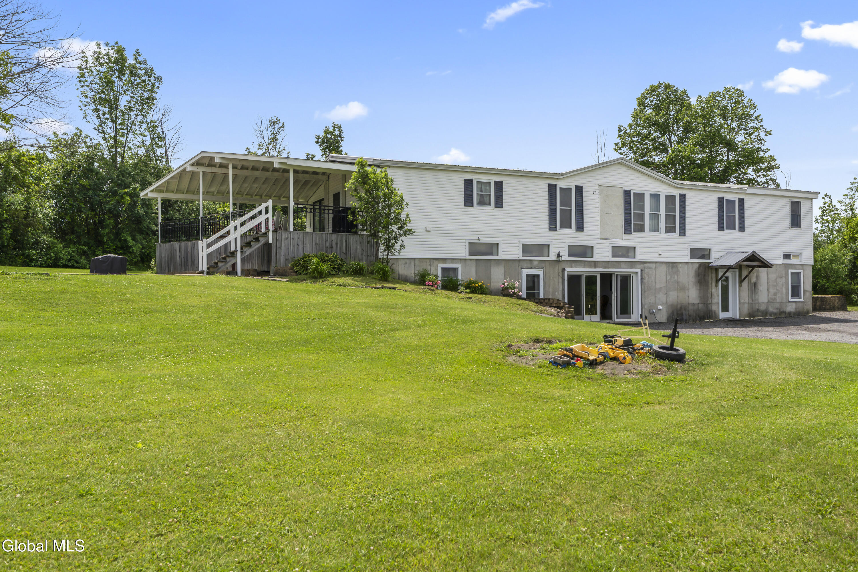 204 Devenpeck Road Sprakers NY 12166