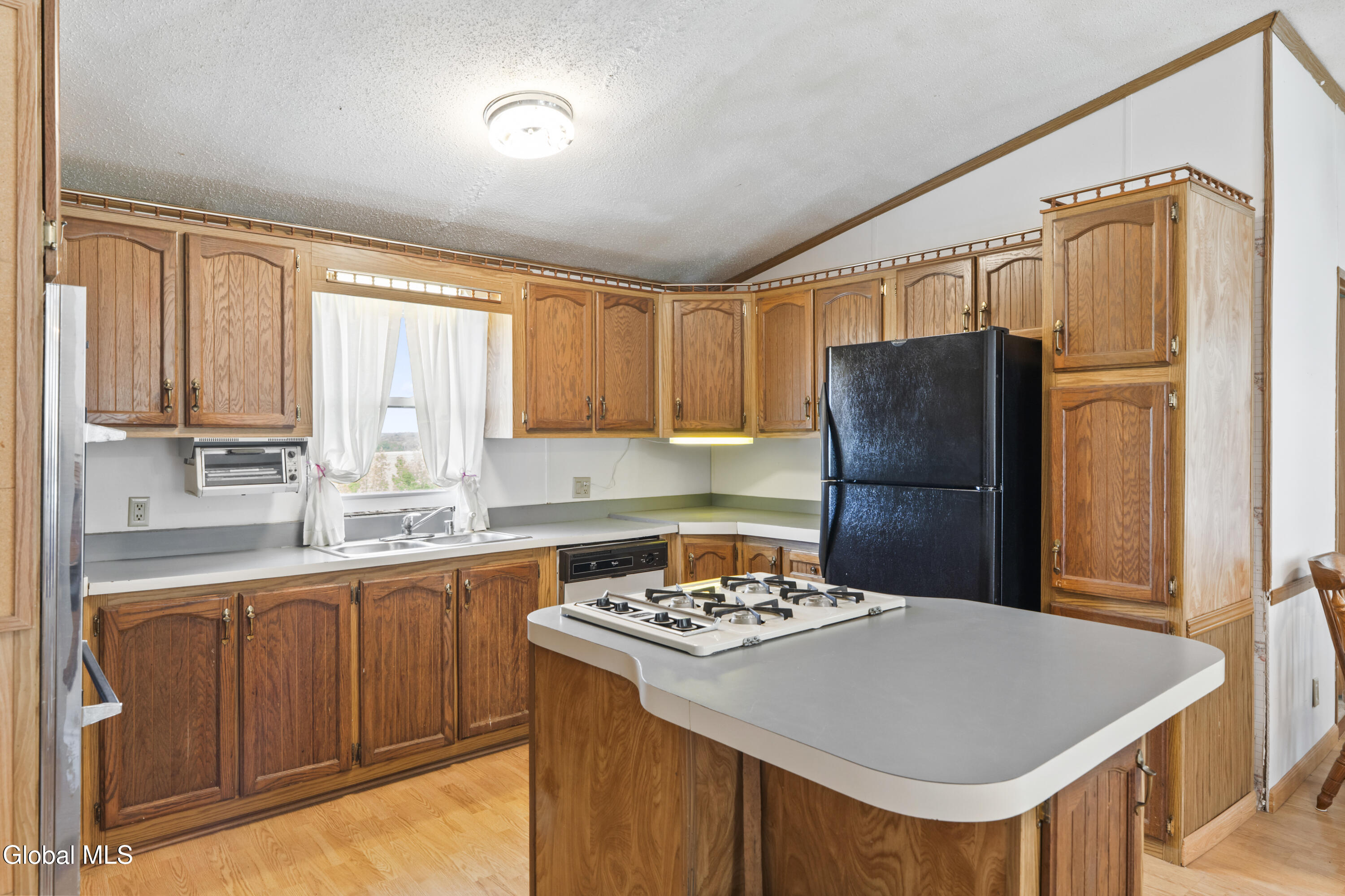 204 Devenpeck Road Sprakers NY 12166
