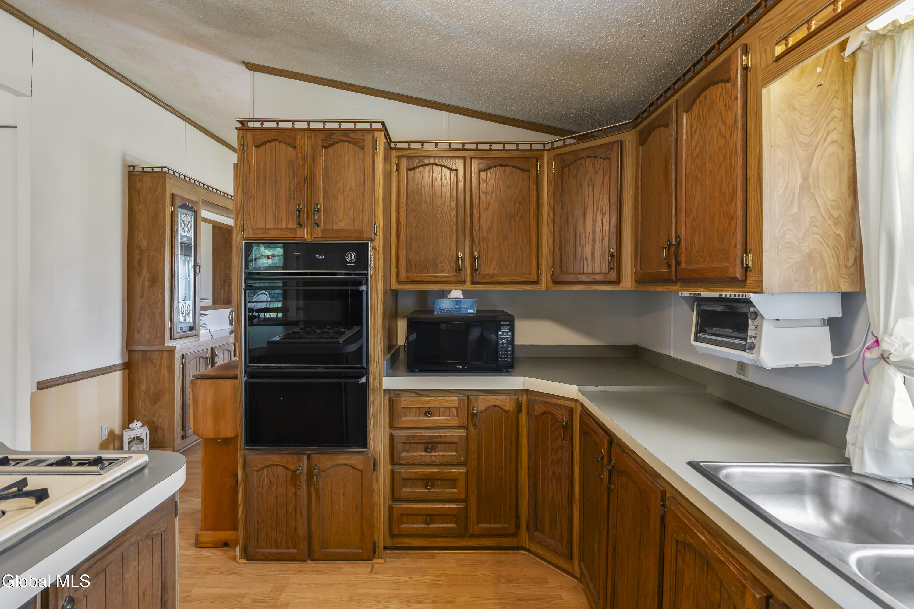 204 Devenpeck Road Sprakers NY 12166