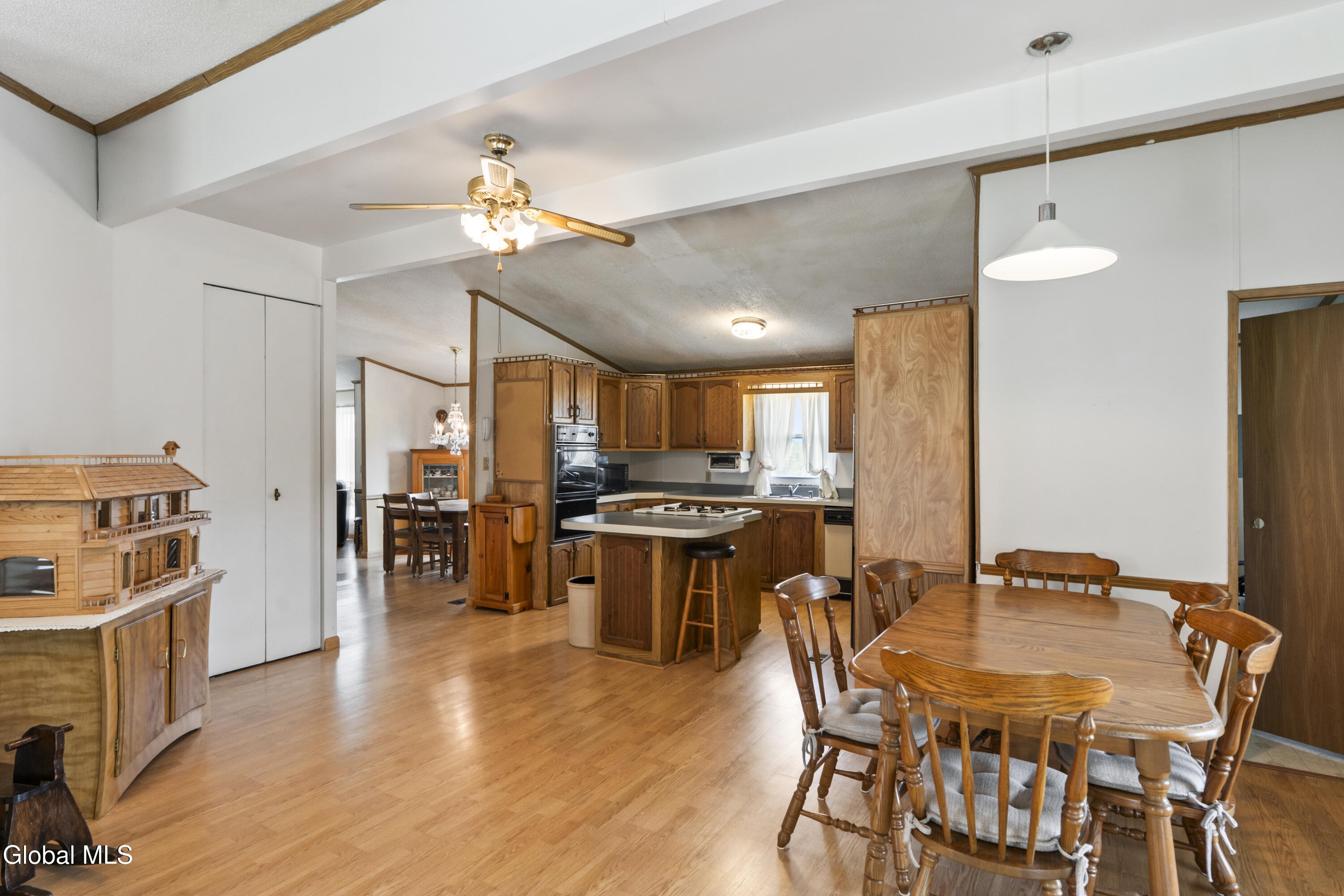204 Devenpeck Road Sprakers NY 12166