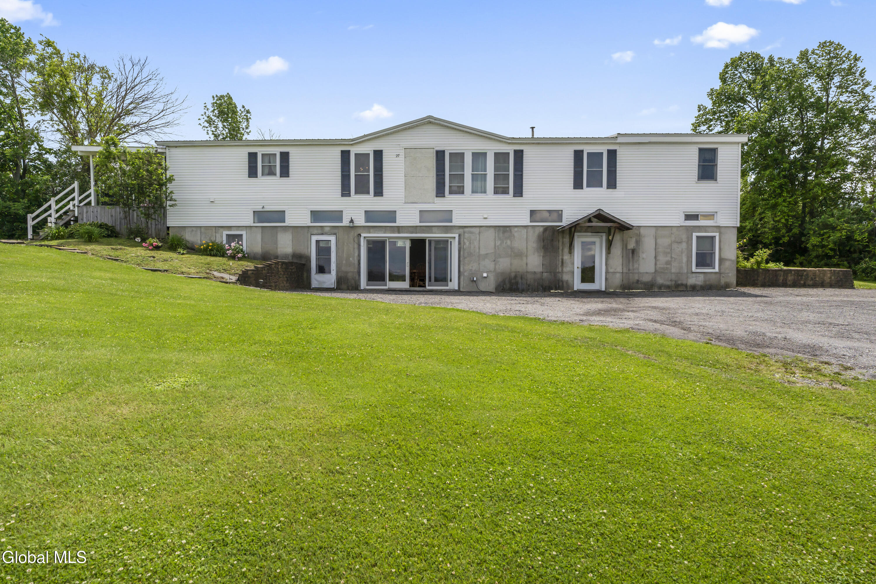 204 Devenpeck Road Sprakers NY 12166