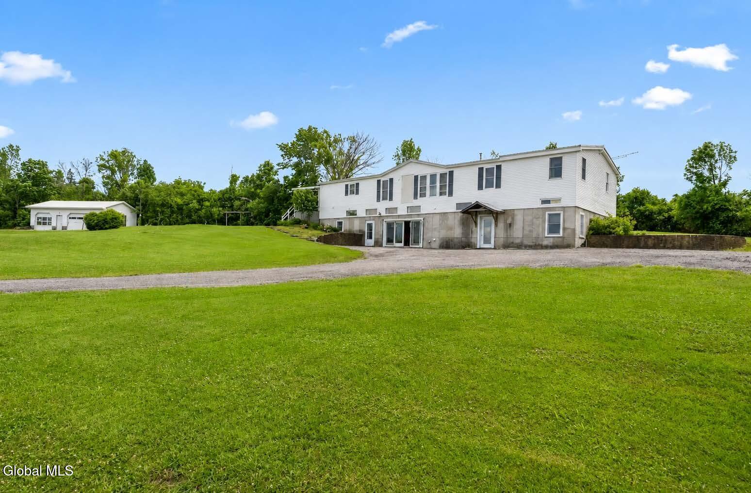 204 Devenpeck Road Sprakers NY 12166
