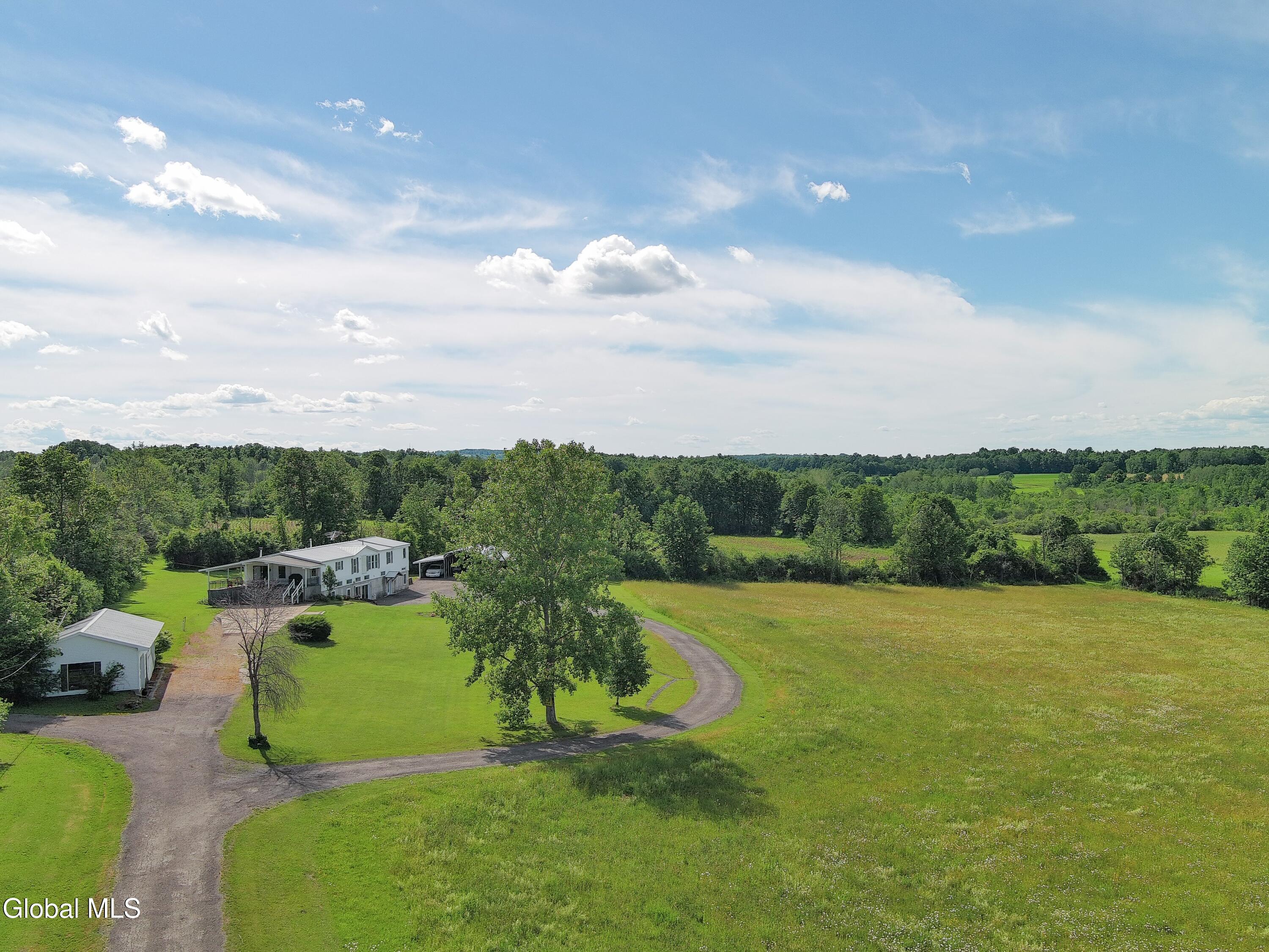 204 Devenpeck Road Sprakers NY 12166