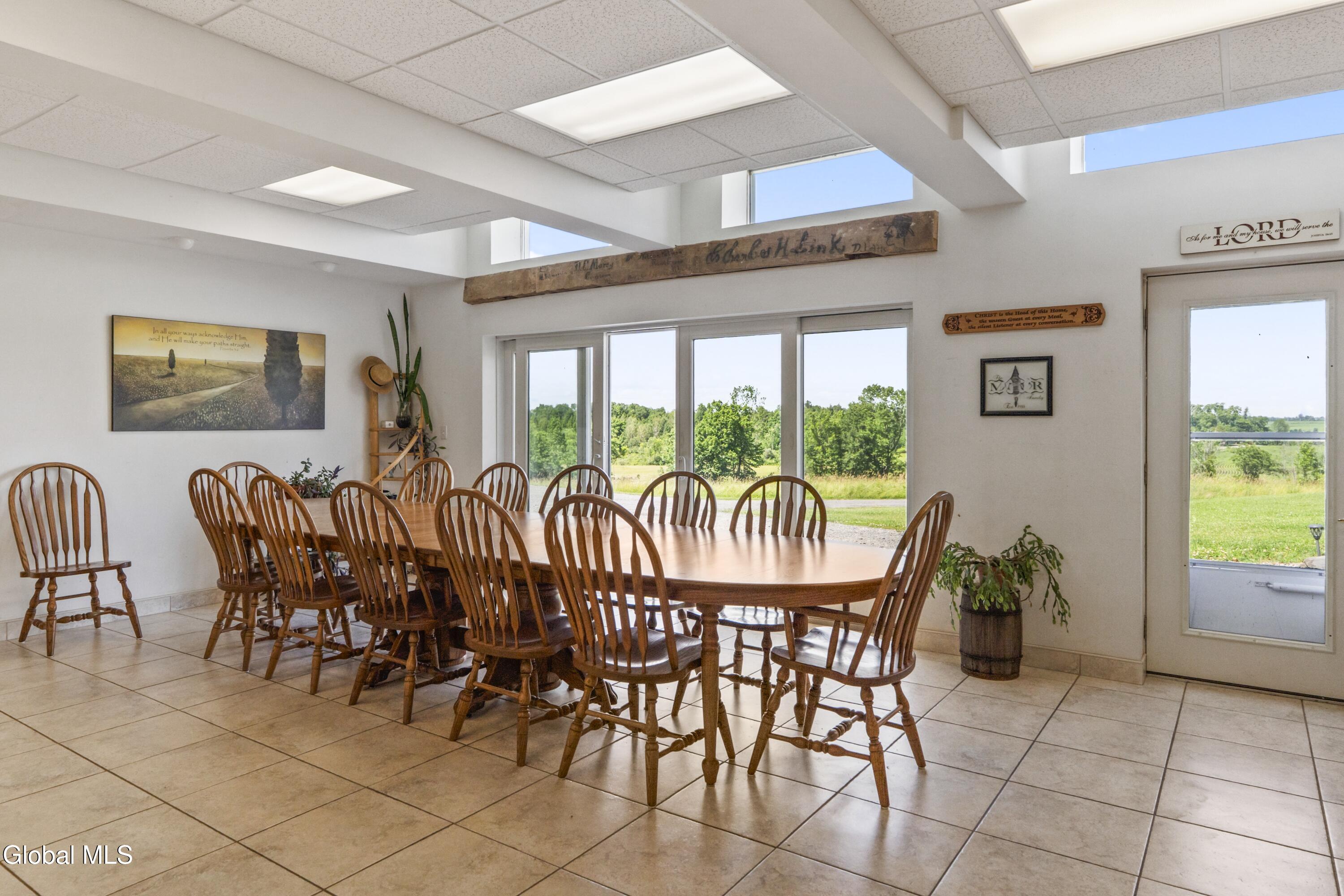204 Devenpeck Road Sprakers NY 12166