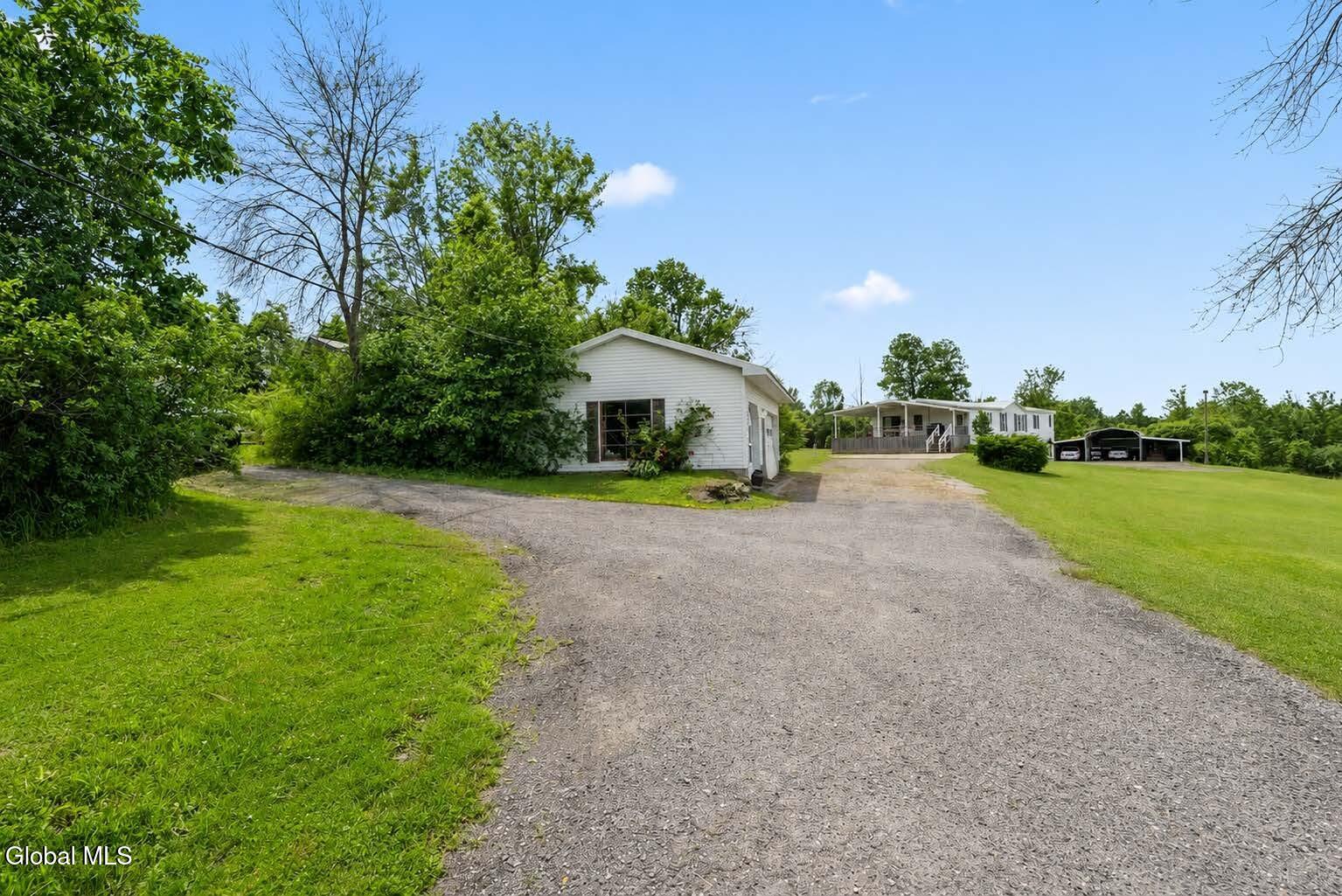 204 Devenpeck Road Sprakers NY 12166