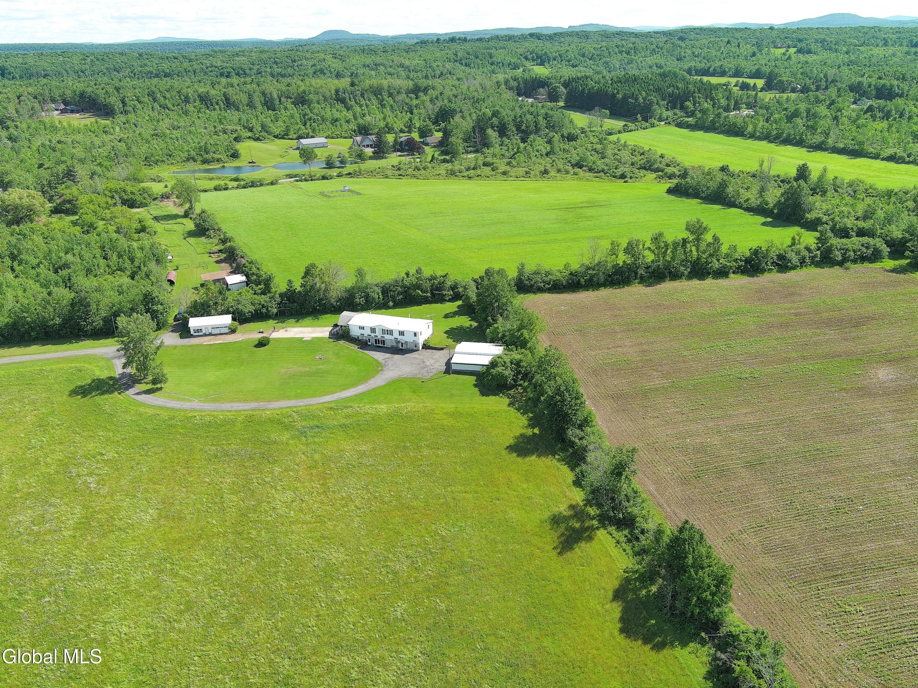 204 Devenpeck Road Sprakers NY 12166