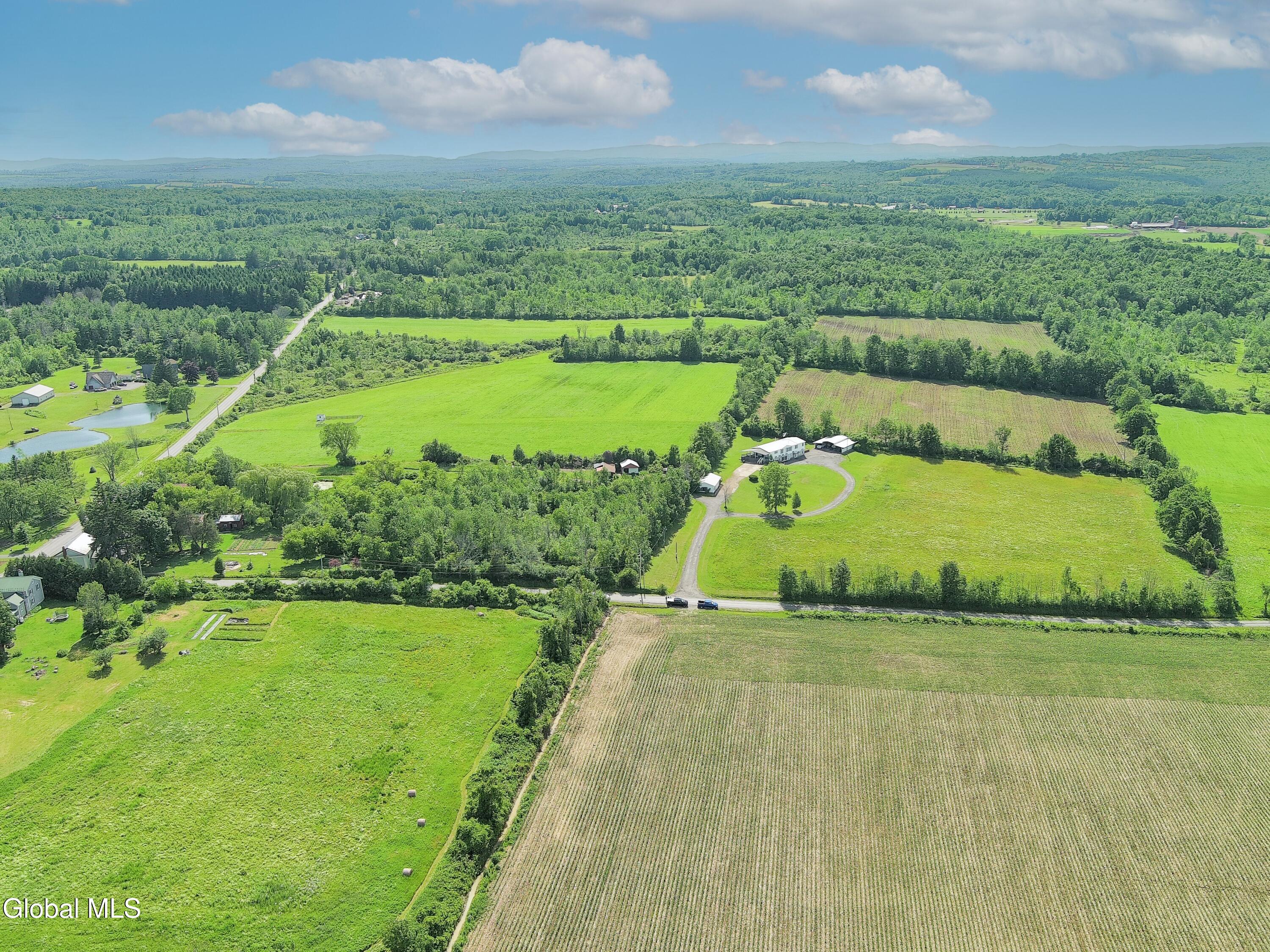 204 Devenpeck Road Sprakers NY 12166
