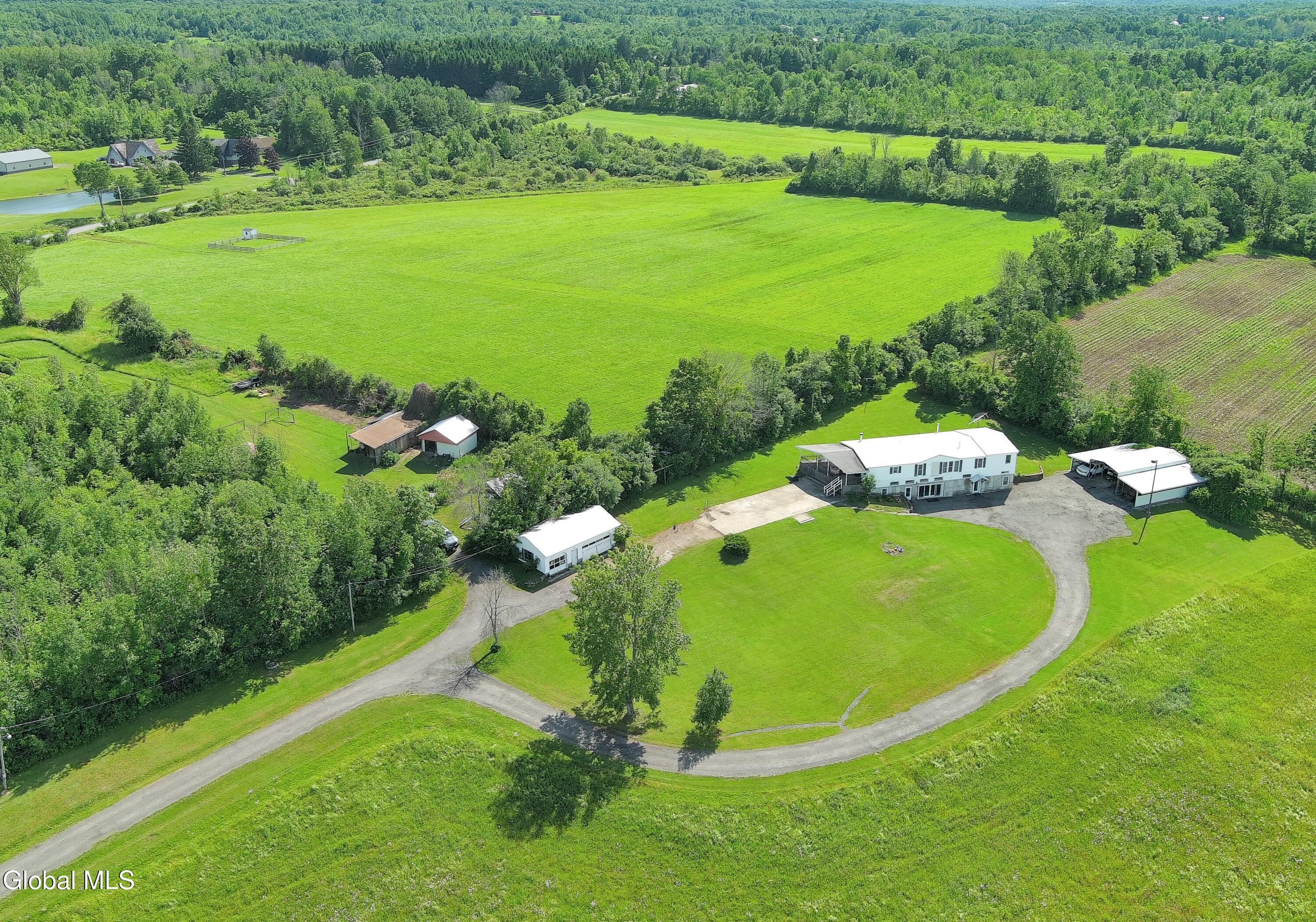 204 Devenpeck Road Sprakers NY 12166