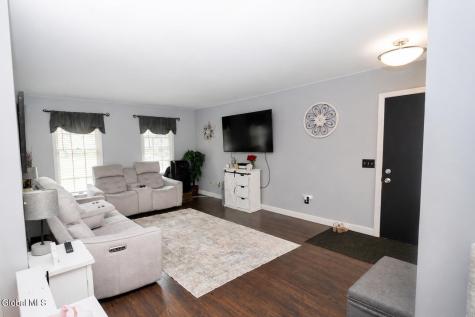 10 Willow Road Queensbury NY 12804
