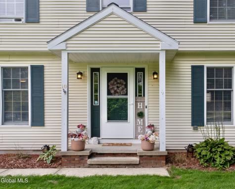 10 Willow Road Queensbury NY 12804