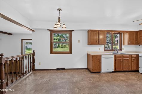 6 Durham Court Schenectady NY 12309