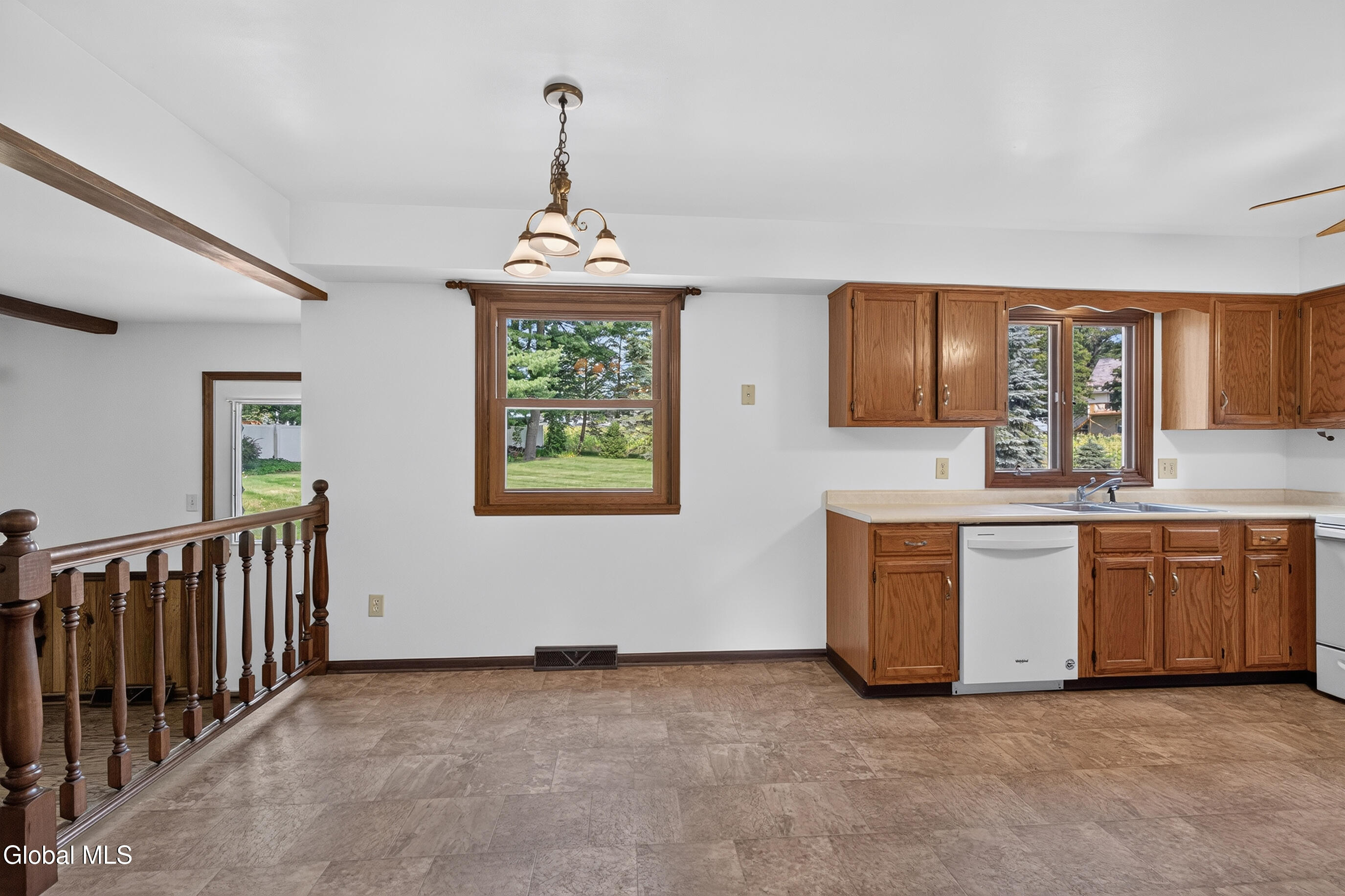 6 Durham Court Schenectady NY 12309