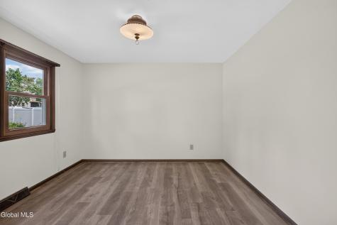 6 Durham Court Schenectady NY 12309