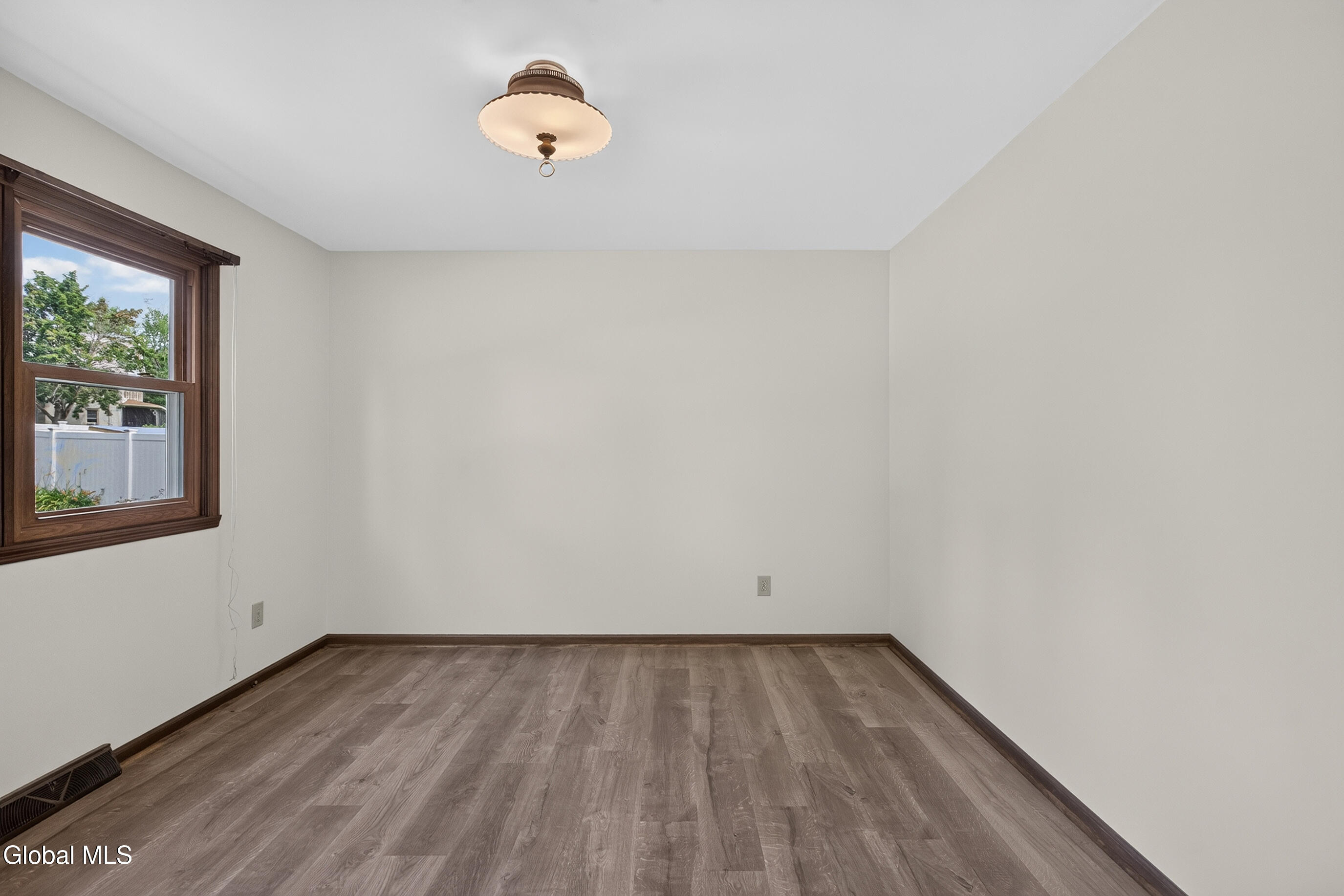 6 Durham Court Schenectady NY 12309