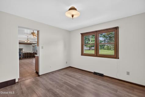 6 Durham Court Schenectady NY 12309